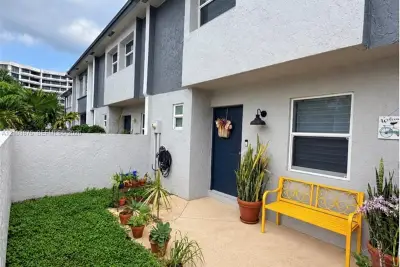 14121 SW 66th St #G5, Miami: photo 1 of 40