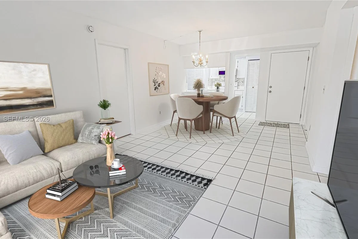 905 NE 209th St #104-30, Miami: photo 1 of 21