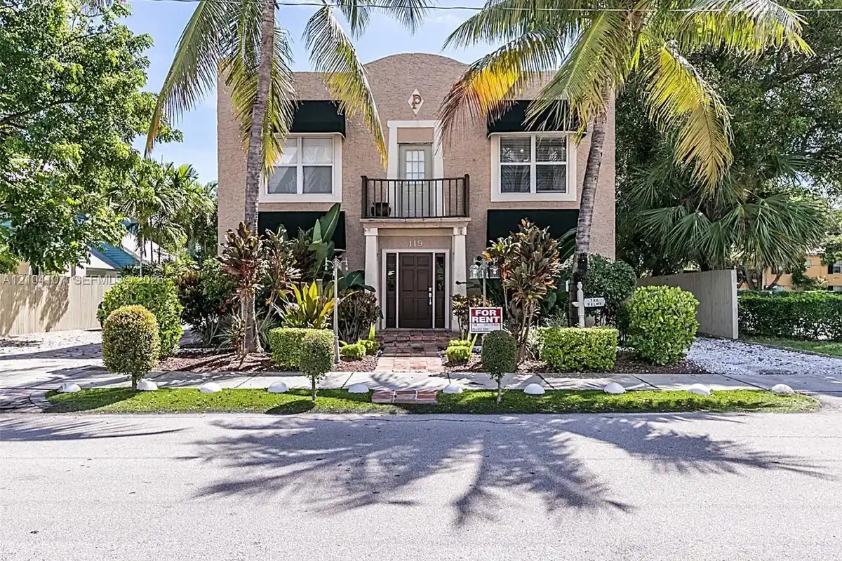119 NE 7th Ave #4, Delray Beach: photo 1 of 12