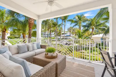 822 Bay Colony Dr S, Juno Beach: photo 1 of 40