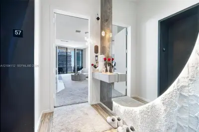 801 S Miami Ave #MPH 5702, Miami: photo 1 of 40
