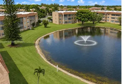 9850 Sunrise Lakes Blvd #108, Sunrise: photo 1 of 21