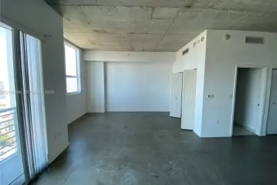 133 NE 2nd Ave #2517, Miami: photo 1 of 12