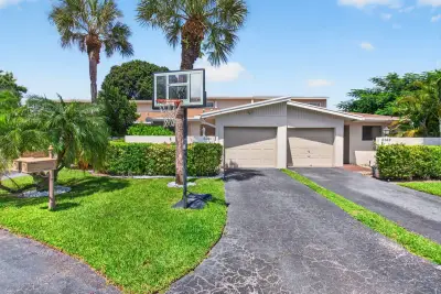 6391 Toulon Dr, Boca Raton: photo 1 of 49