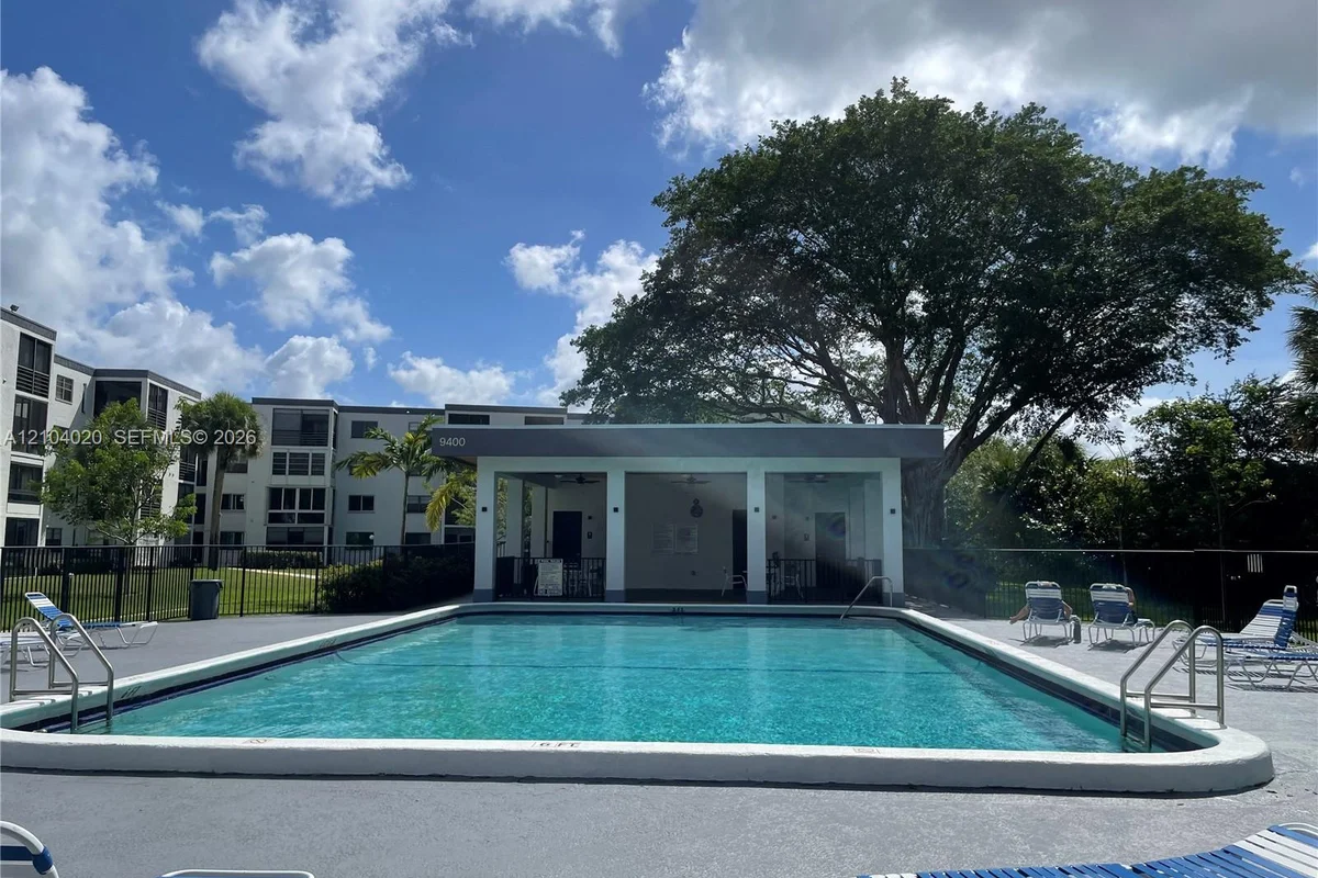 9235 SW 8th St #209, Boca Raton: photo 1 of 6