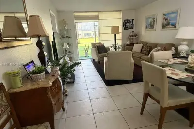 8880 Sunrise Lakes Blvd #101, Sunrise: photo 1 of 24