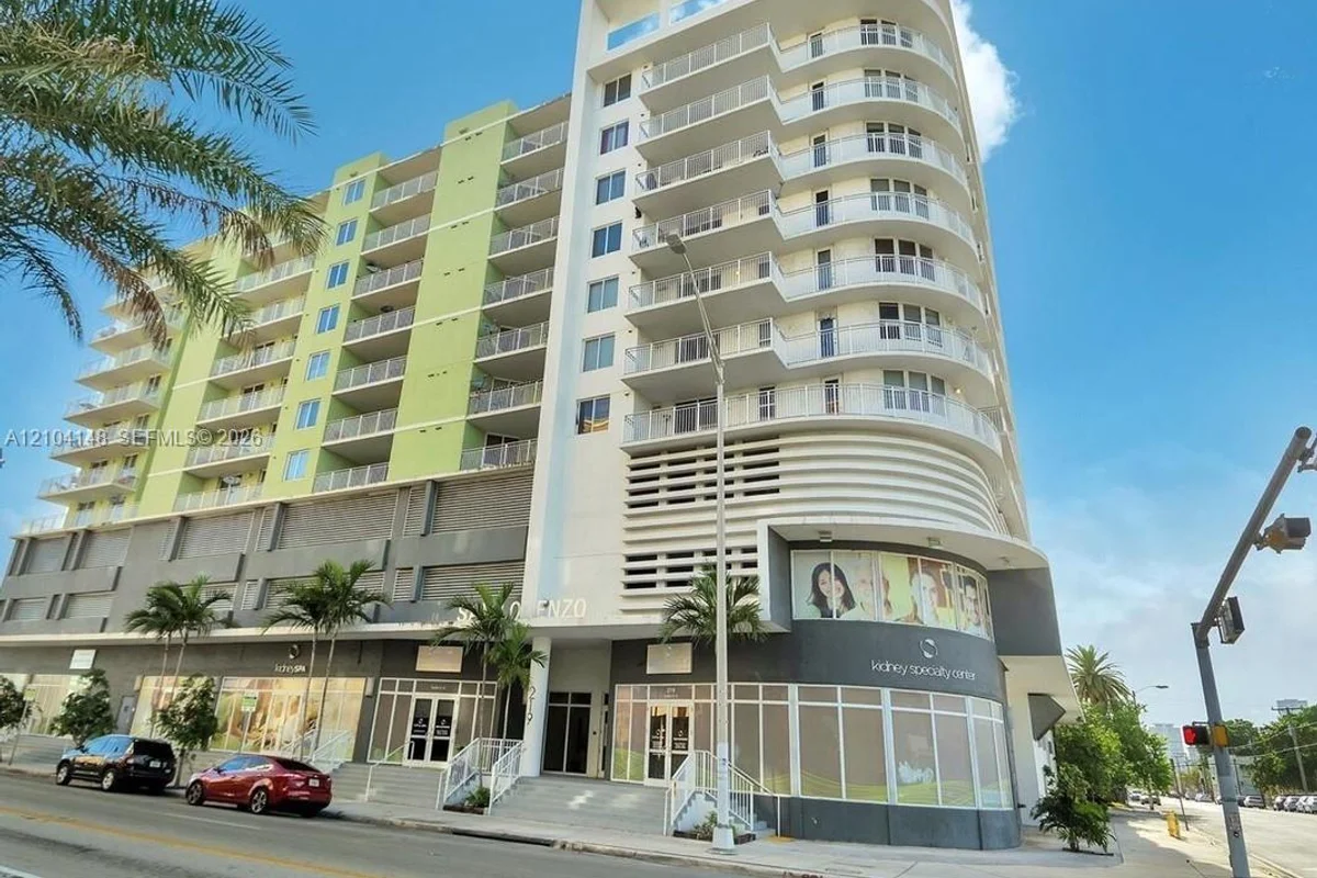 219 NW 12th Ave #408, Miami: photo 1 of 23