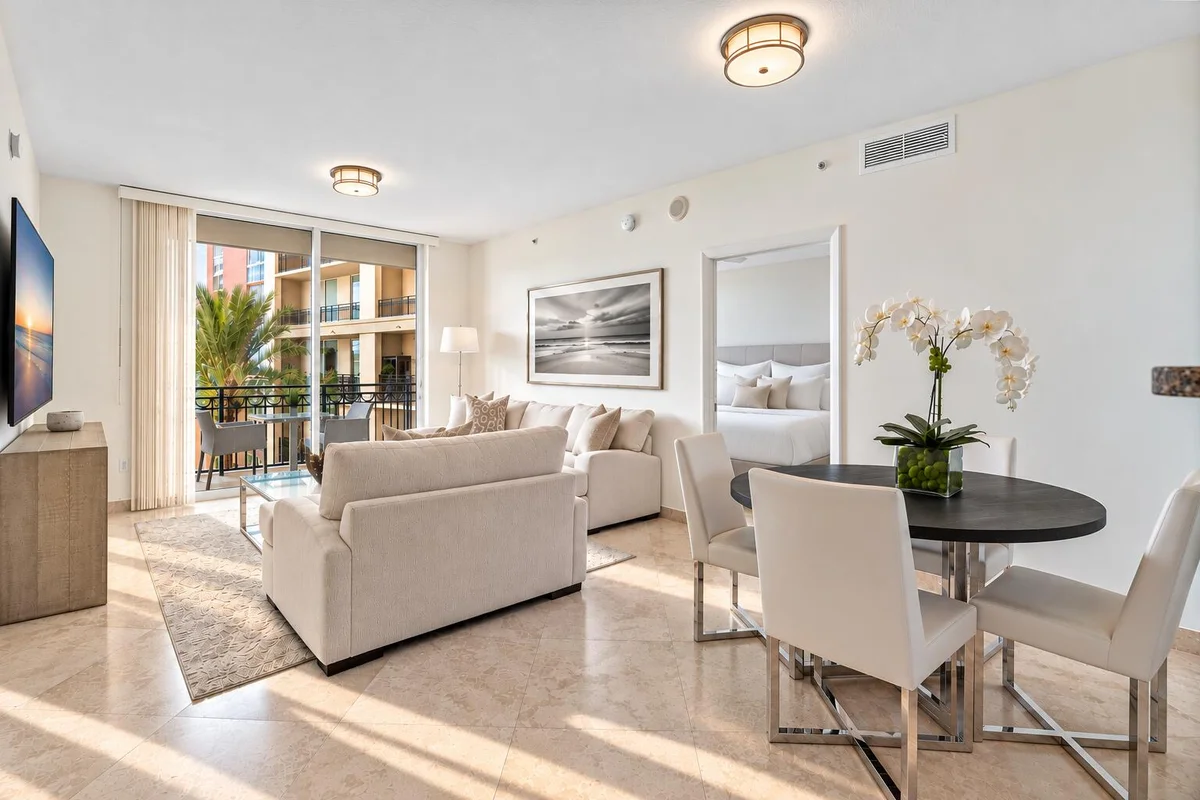 550 Okeechobee Blvd #1207, West Palm Beach: photo 1 of 38