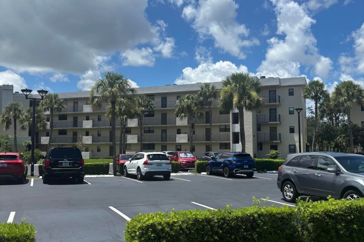 2440 Deer Creek Country Club Blvd #202-C, Deerfield Beach: photo 1 of 12