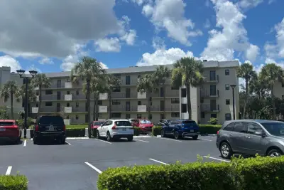 2440 Deer Creek Country Club Blvd #202-C, Deerfield Beach: photo 1 of 12