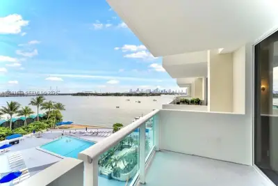 1200 West Ave #630, Miami Beach: photo 1 of 17