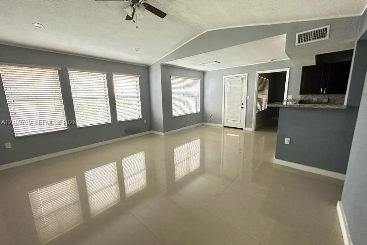 10441 SW 156th Ct #4112, Miami: photo 1 of 14