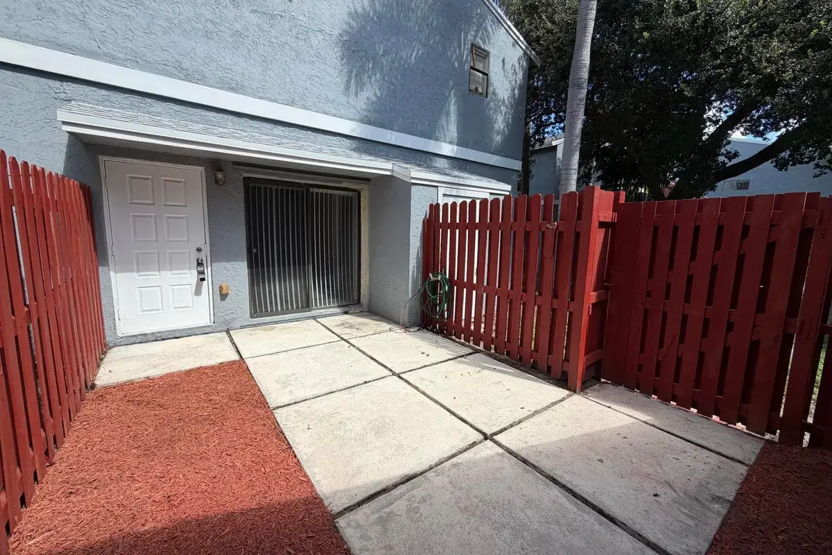 9 Crossings Cir #D, Boynton Beach: photo 1 of 20
