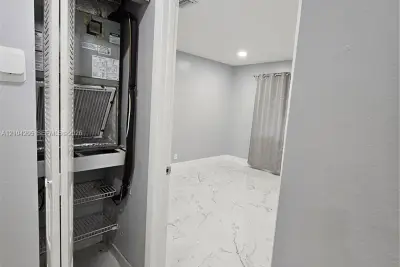 9077 SW 138th Pl, Miami: photo 1 of 13