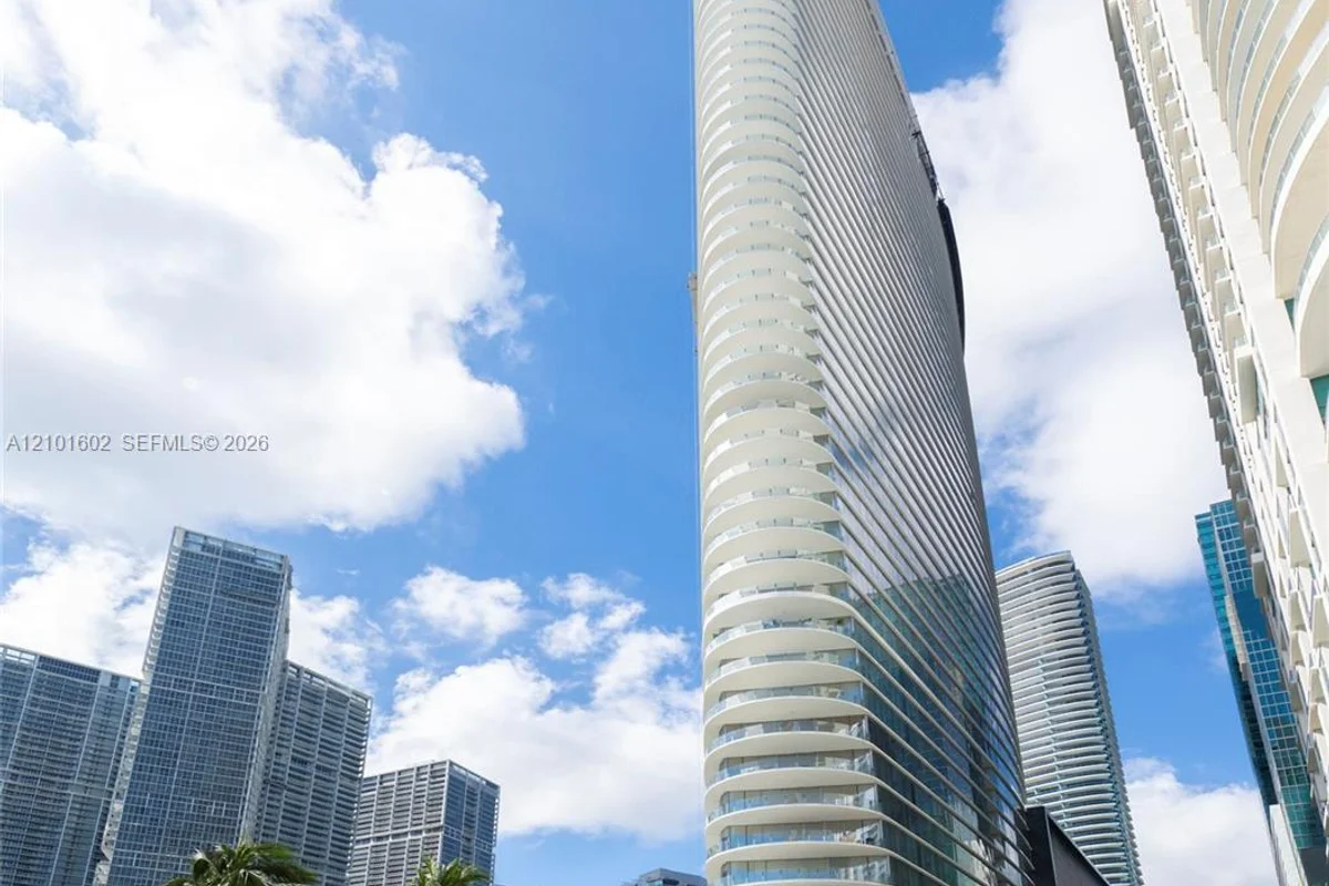300 Biscayne Boulevard Way #1205C, Miami: photo 1 of 63