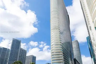 300 Biscayne Boulevard Way #1205C, Miami: photo 1 of 63