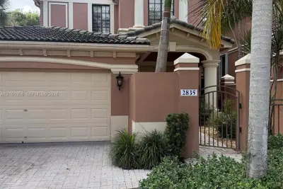 2835 Kinsington Cir #15-3, Weston: photo 1 of 31
