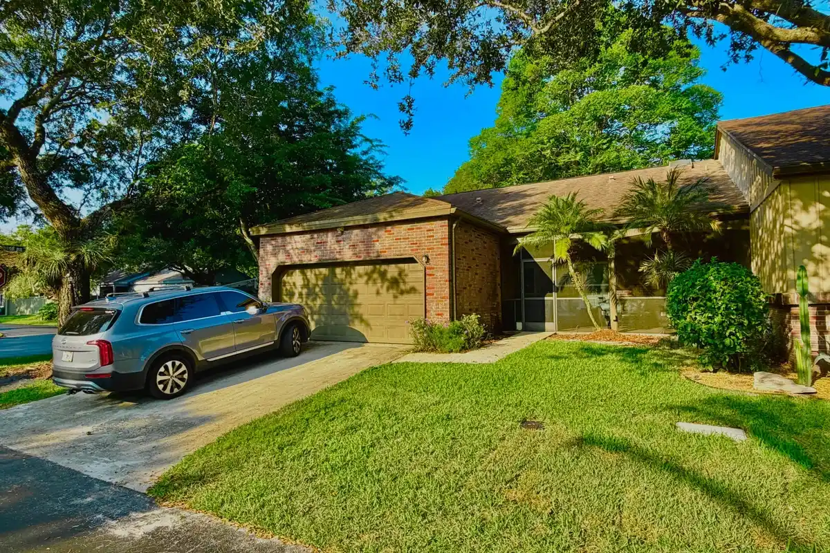 6603 Stratford Dr, Parkland: photo 1 of 37