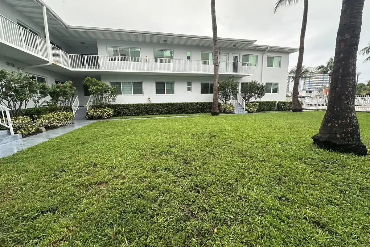 7207 Bay Dr #13, Miami Beach: photo 1 of 23