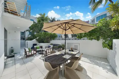 110 Washington Ave #2312, Miami Beach: photo 1 of 26