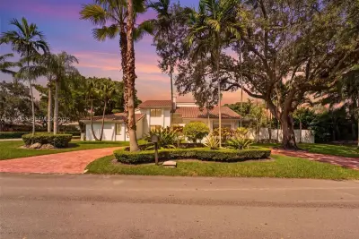 9361 SW 103rd St, Miami: photo 1 of 45