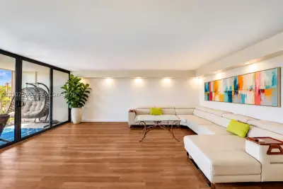 1901 N Ocean Blvd #3B, Fort Lauderdale: photo 1 of 50