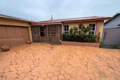 8837 N Crescent Dr, Miramar: photo 1 of 20