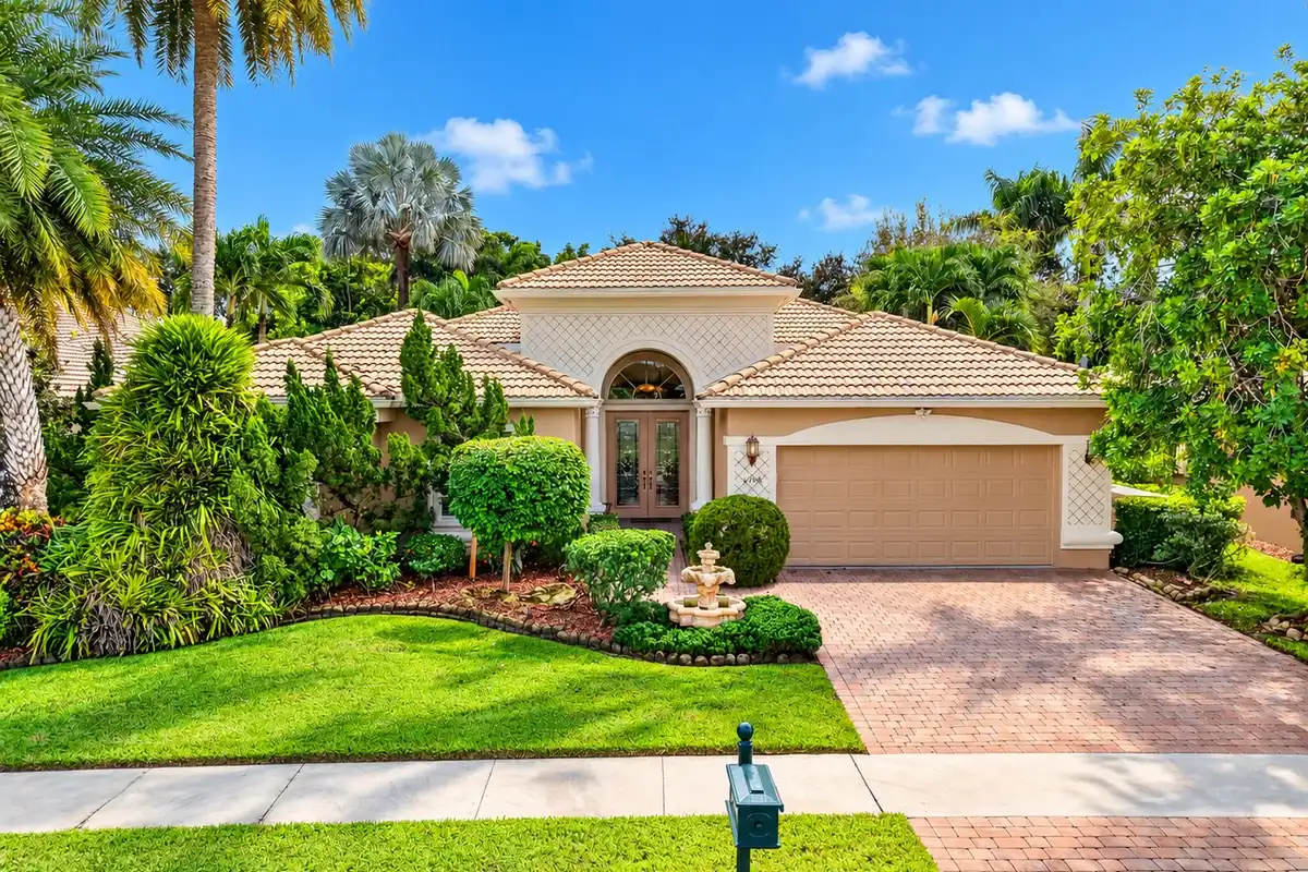 6946 Milani St, Lake Worth: photo 1 of 96