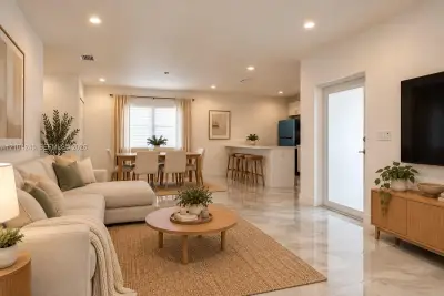 2924 NW 58th St, Miami: photo 1 of 18