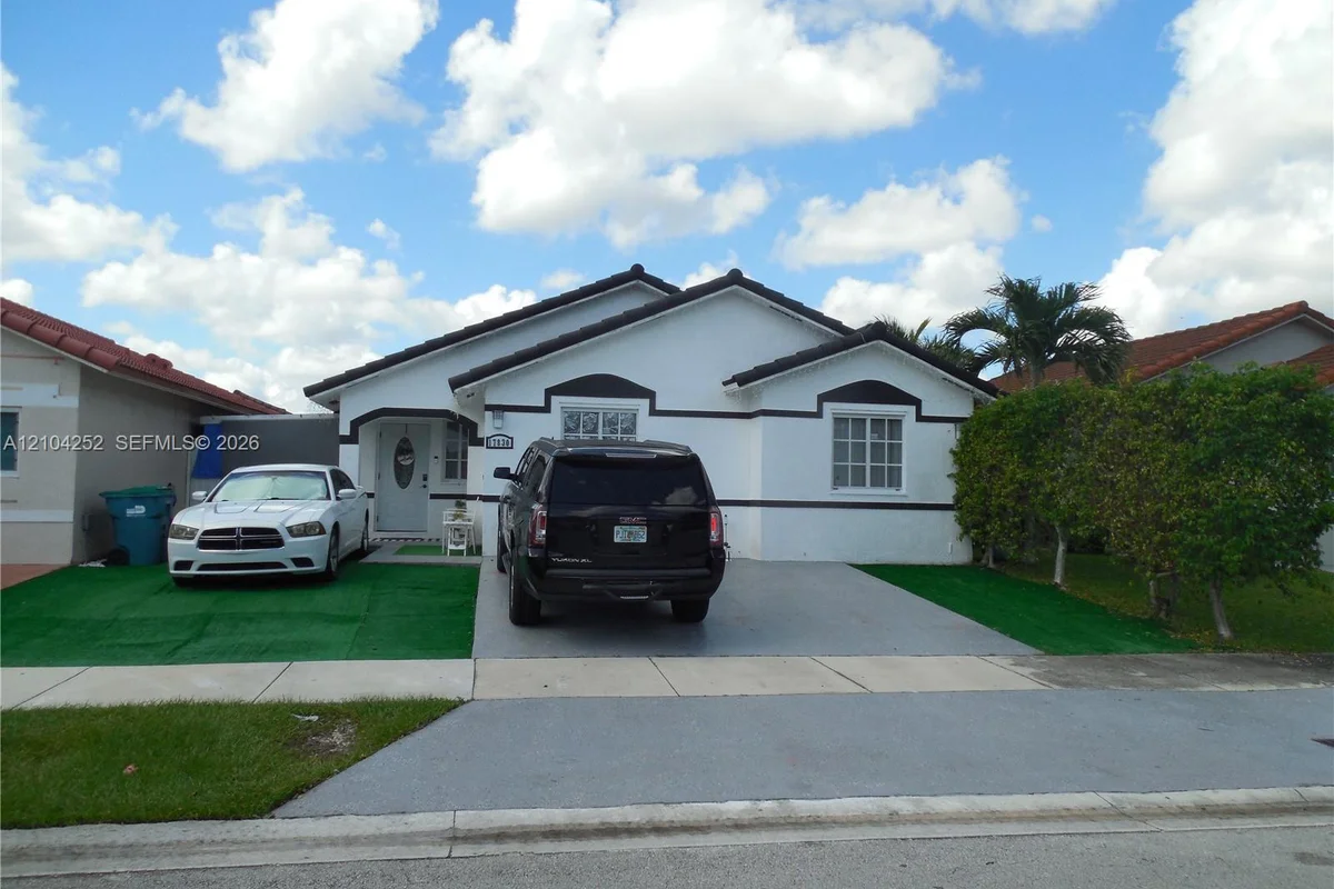 17830 SW 143rd Ct, Miami: photo 1 of 46