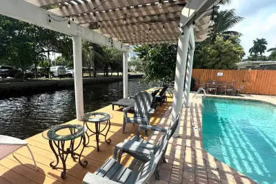 500 SE 9th Ct #1-2, Fort Lauderdale: photo 1 of 17