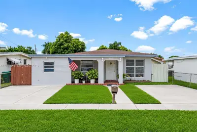 3300 SW 87th Ct, Miami: photo 1 of 38