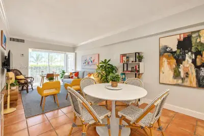 300 Sunrise Dr #1B, Key Biscayne: photo 1 of 33