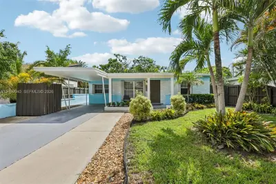 5364 NE 2nd Ave, Oakland Park: photo 1 of 37