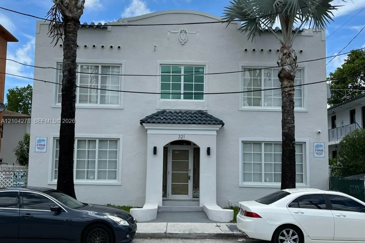 321 SW 9th Ave #7, Miami: photo 1 of 7