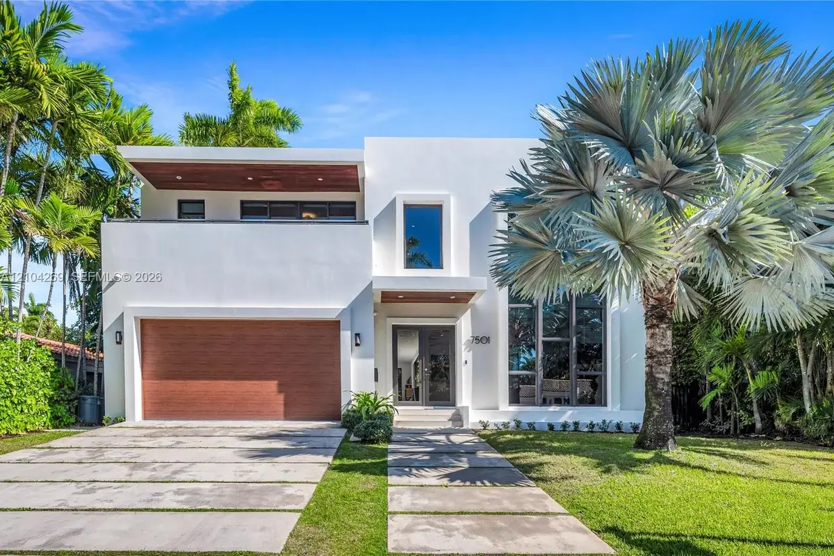 7501 Coquina Dr, North Bay Village: photo 1 of 49