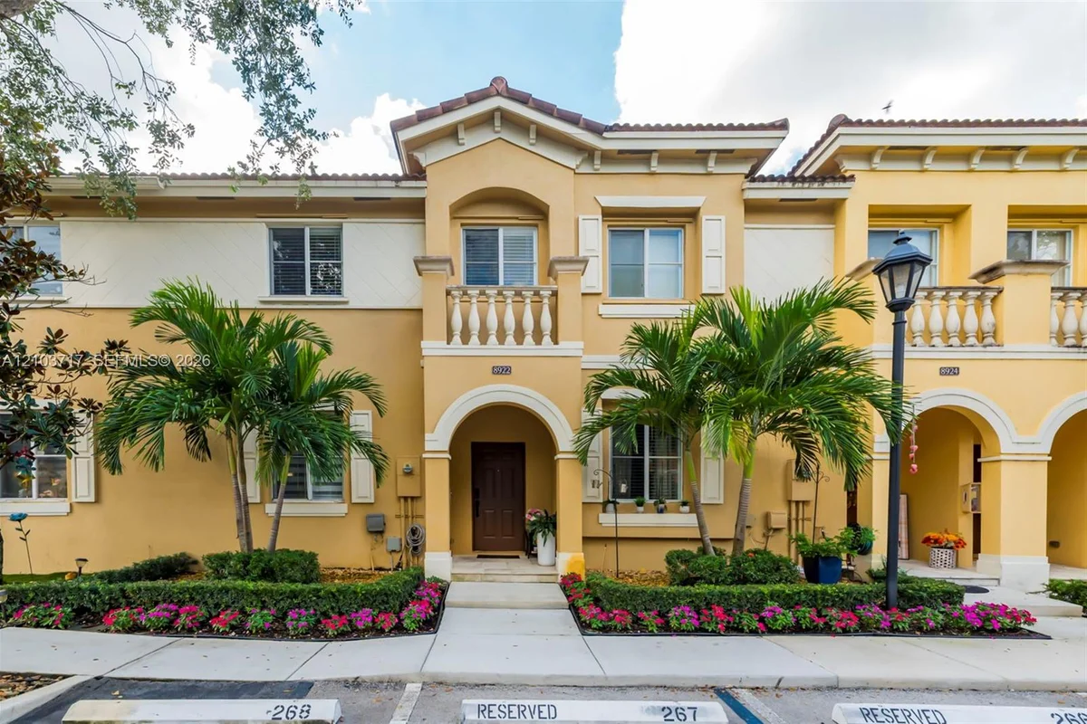 8922 SW 19th St, Miramar: photo 1 of 60