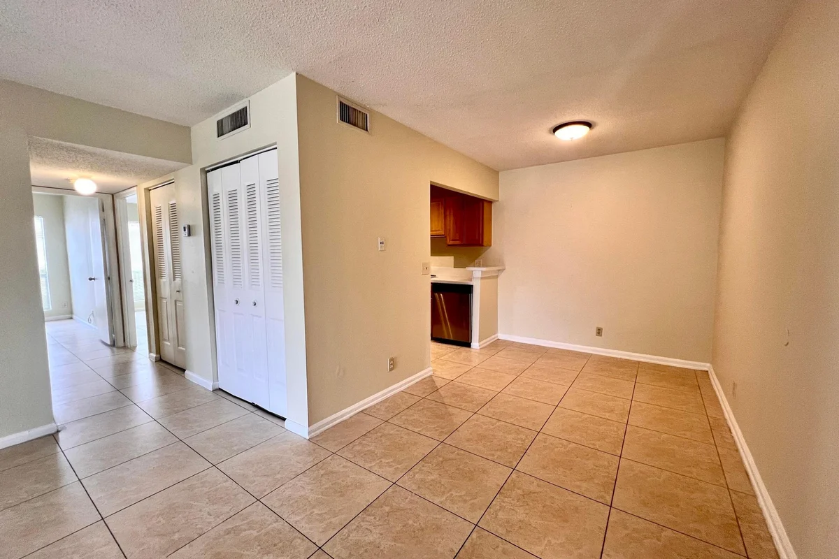 1500 N Congress Ave #B64, West Palm Beach: photo 1 of 25
