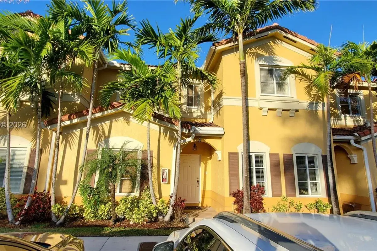 8432 NW 107 Ct #2-35, Doral: photo 1 of 25