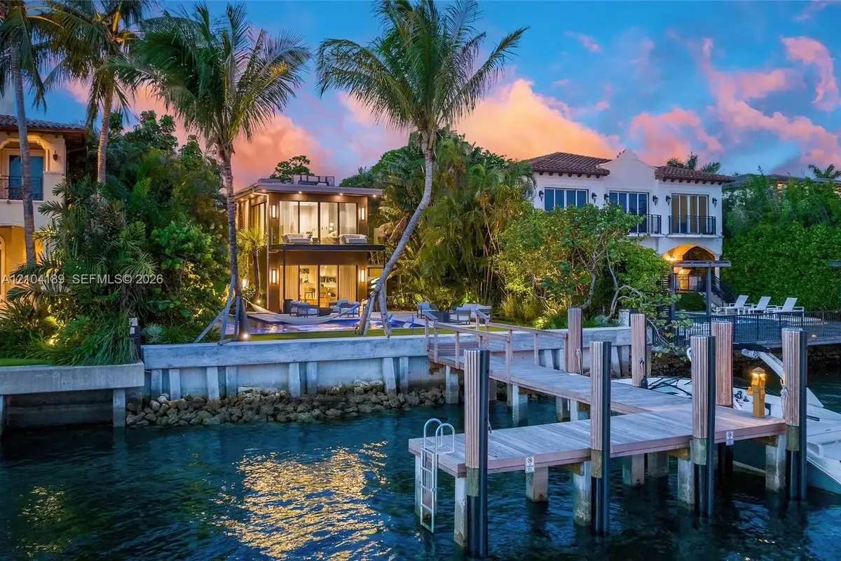 250 S Hibiscus Dr, Miami Beach: photo 1 of 60