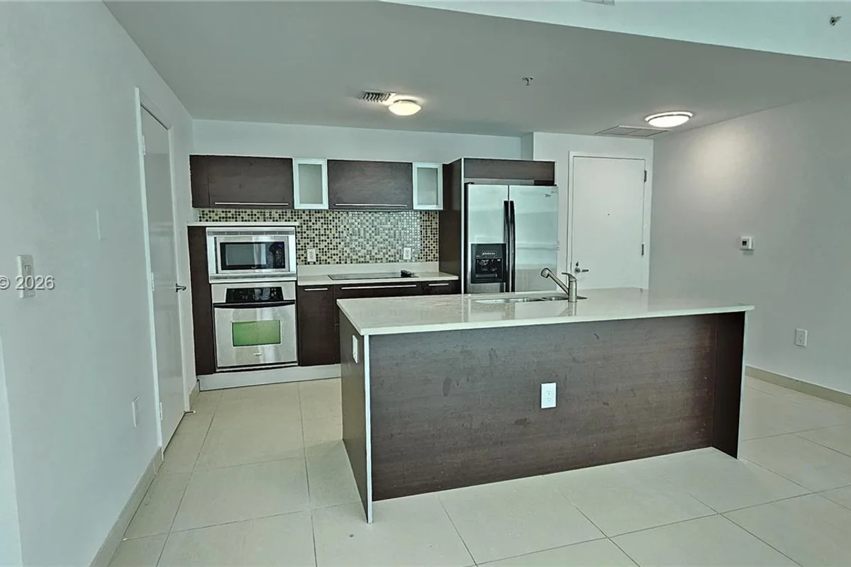 1900 N Bayshore Dr #3317, Miami: photo 1 of 24