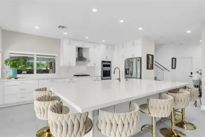 4565 SW 153rd Ave, Miramar: photo 1 of 15