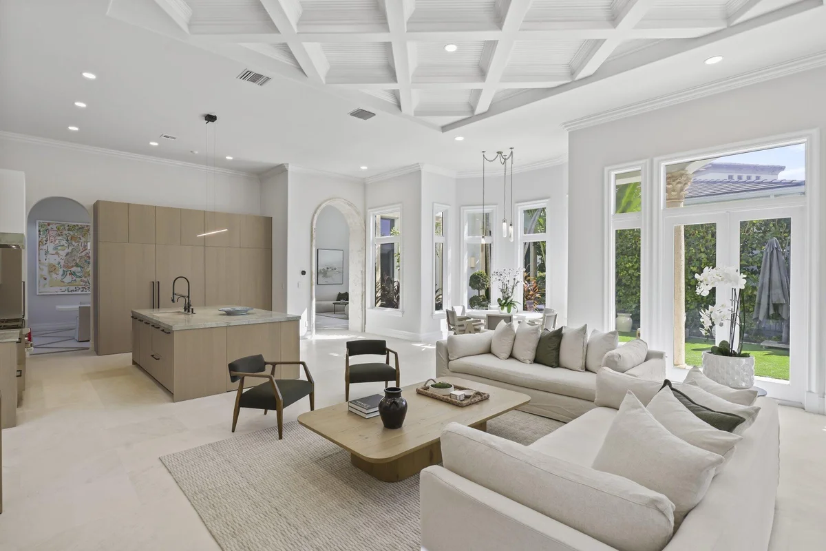 1010 Grand Ct, Highland Beach: photo 1 of 35