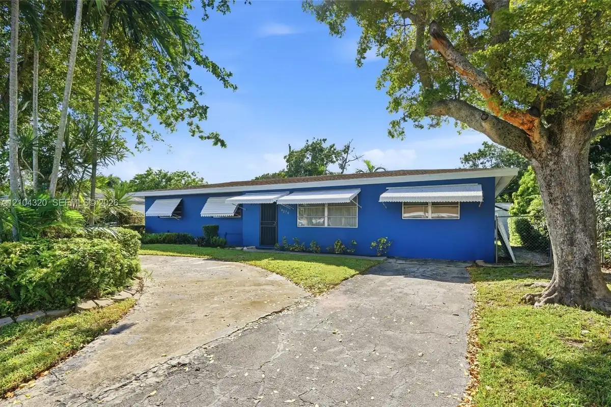18210 NW 5th Ave, Miami Gardens: photo 1 of 39