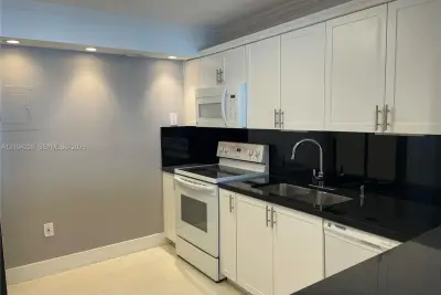 5701 Collins Ave #911, Miami Beach: photo 1 of 50