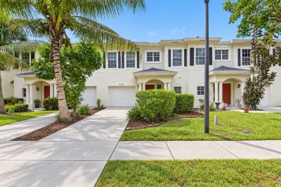 4102 Emerald Vista, Lake Worth: photo 1 of 41