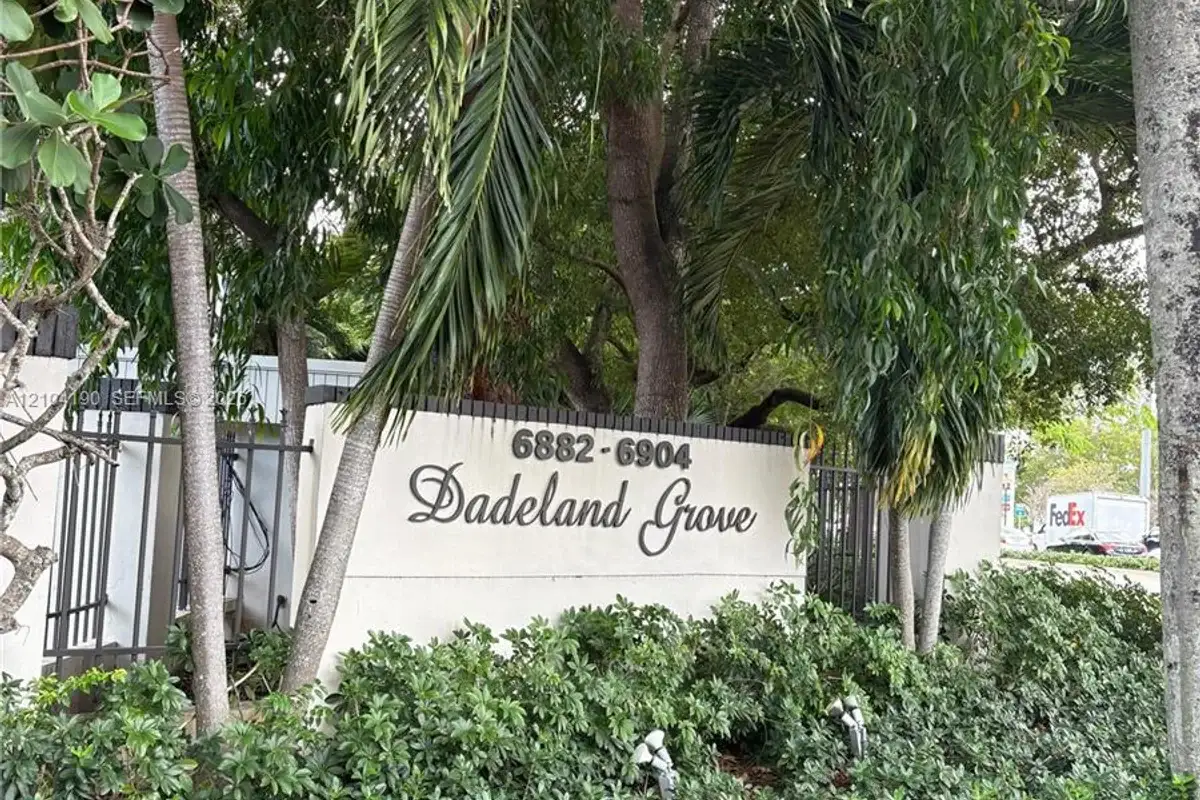 6900 N Kendall Dr #A102, Pinecrest: photo 1 of 11