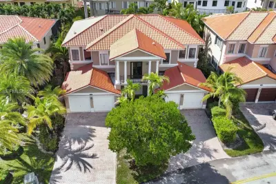 7846 SW 195th St, Cutler Bay: photo 1 of 41