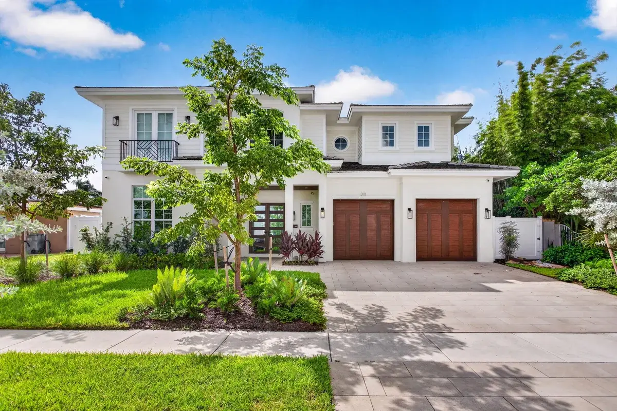 310 SE 9th Ct, Pompano Beach: photo 1 of 26