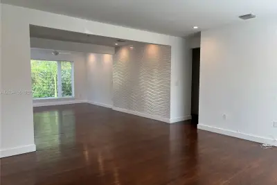 317 Fluvia Ave, Coral Gables: photo 1 of 17